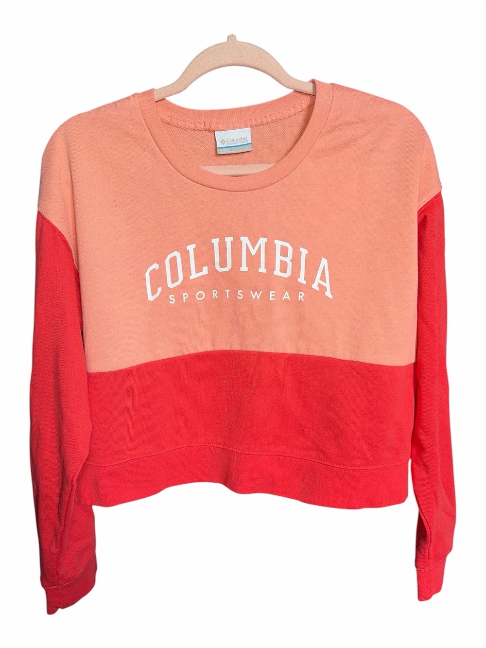 Columbia Two-Tone Peach and Red Cropped Crewneck Sweatshirt - Women’s Size Large
